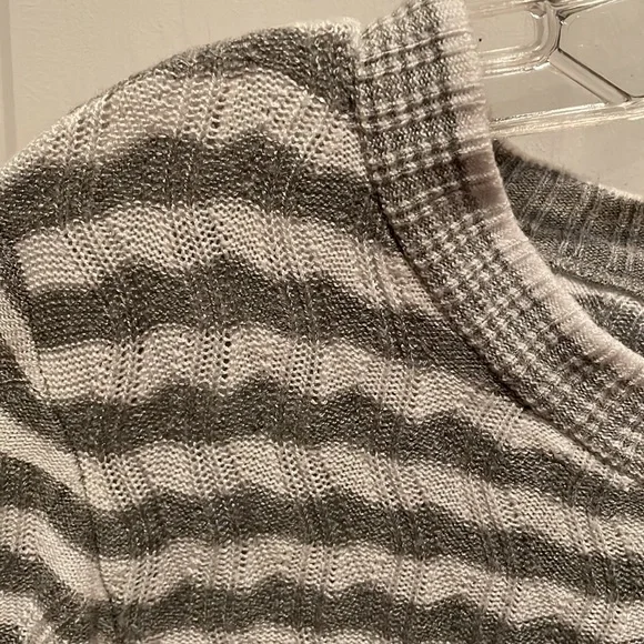 JOHN + JENN Striped Crew Neck Sweater - Picture 9 of 10